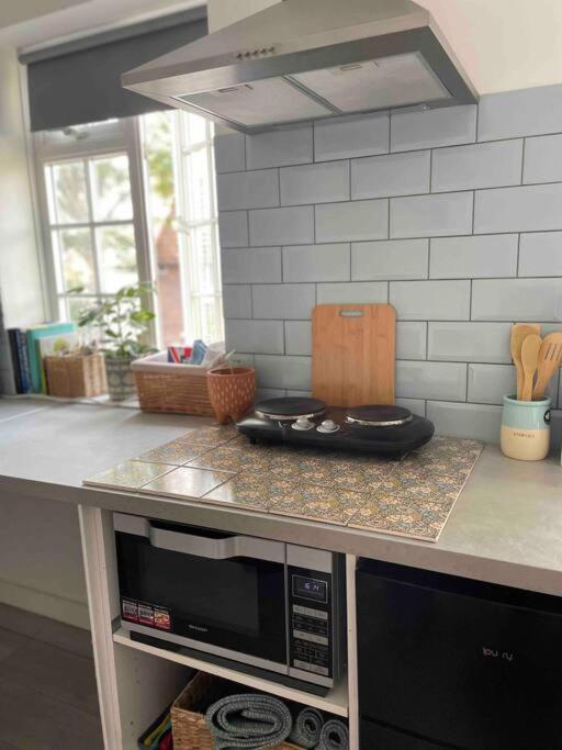 One Bedroom Putney Village Flat ロンドン エクステリア 写真